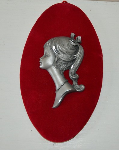 Ancien cadre ovale velours
