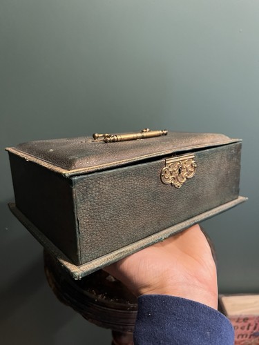 Boite coffret nécessaire - &,