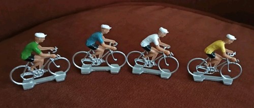 Petits coureurs cyclistes - petits,