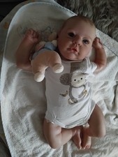 bébé reborn eveillé Evan