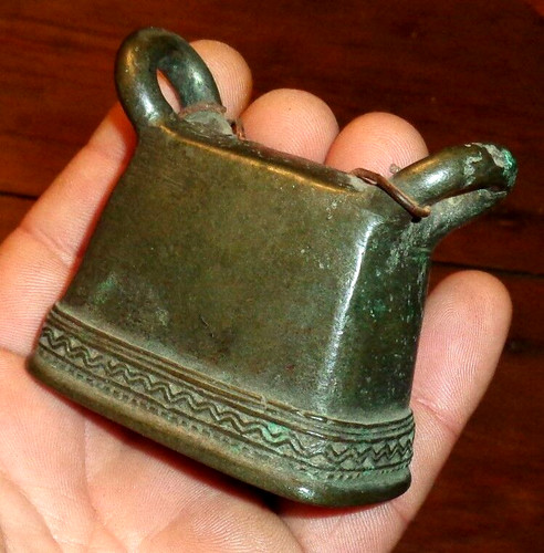 Cloche vache bétail - cloche, ancien