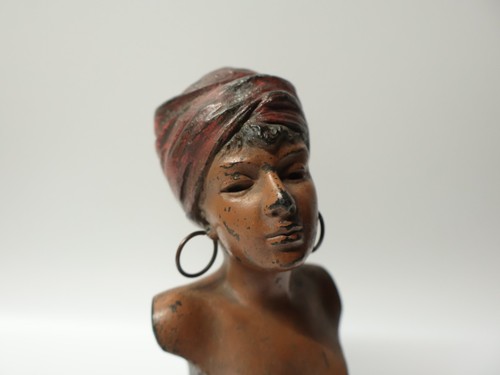 Ancien buste femme - de,