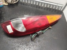 Feu arriere principal droit