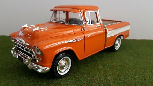 Chevrolet cameo 1957 - cameo, up