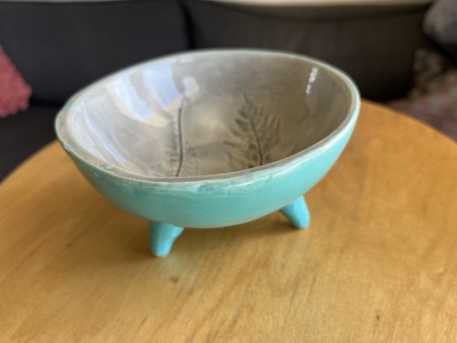 Petite coupe tripode - coupe, en