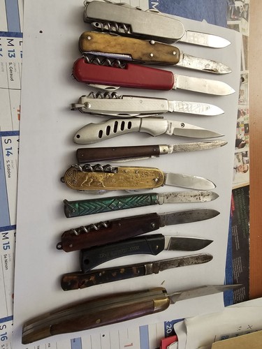 Lot couteaux pliants de - couteaux,