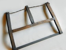 Petite scie en bois vintage.