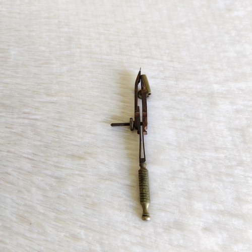 1930s laiton vintage - 1930s,