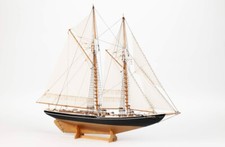 BILLING BOATS. BLUENOSE II. 600. 1/100 SCALE.