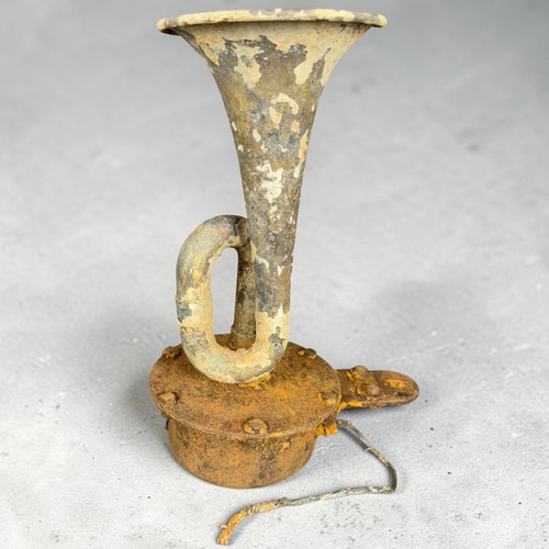 Ancien avertisseur électrique