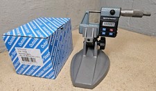 Mitutoyo No. 293-301 digital 1" outside micrometer with stand - carbide  ￼