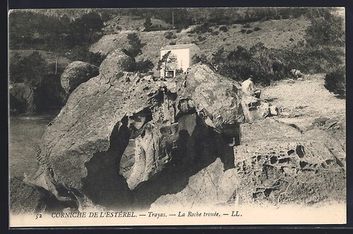 Cpa trayas roche trouée - cpa, la