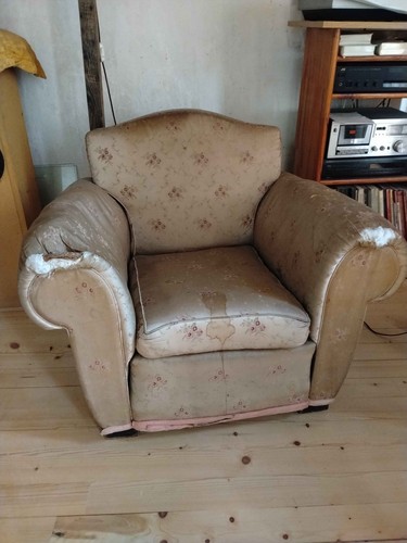Très vieux fauteuil - , à