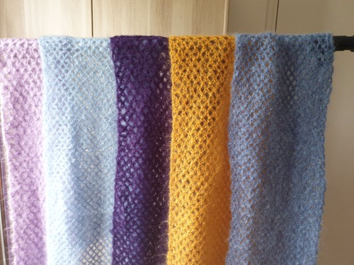 Echarpe neuve crochetée main - crochetée,