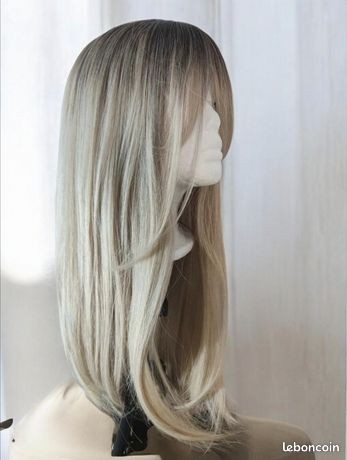 Perruque blonde méchée fibre