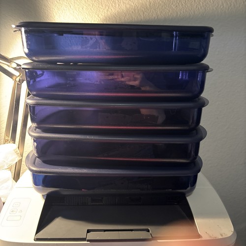 Tupperware vent serve - tupperware, ’n