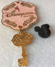 RARE  pin's Disneyland Hôtel