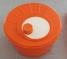 Essoreuse à salade orange en plastique vintage 1970. TBE