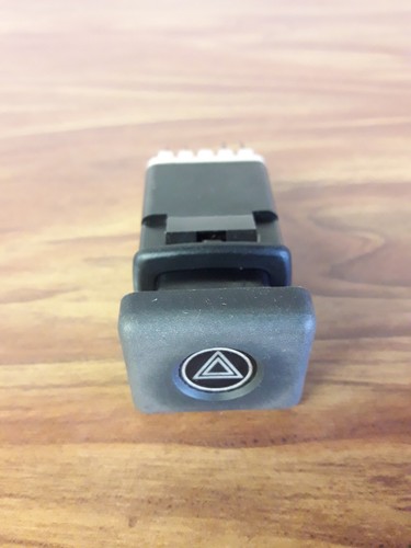 Interrupteur warning renault - interrupteur,