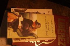 cohen l'homme au costume blanc