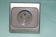 Legrand diplomat Prise 2P+T