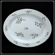IMPOSANT PLAT EN PORCELAINE
