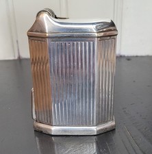 Ancien briquet de table