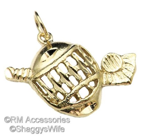 Hockey mask stick puck charm - puck, /
