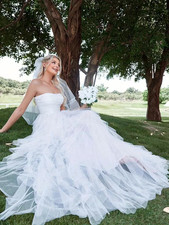 Robe de mariée neuve, Taille