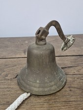 Ancienne Cloche a Accroché