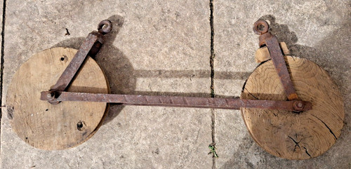 Ancienne poulie double - , bois
