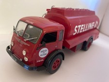 CAMION RENAULT FAINEANT 1/43