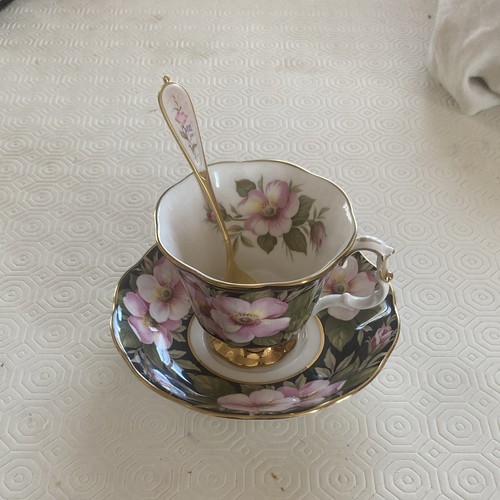 Royal albert provincial - royal,