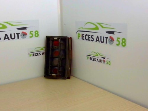 Feu arriere principal droit
