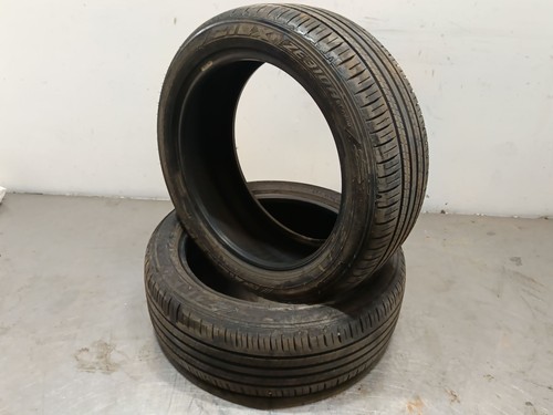 215 r18 52v pneu - 215/50,