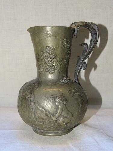 Joli petit pichet pot - pot, lait