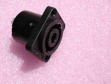 speakon chassis femelle carré