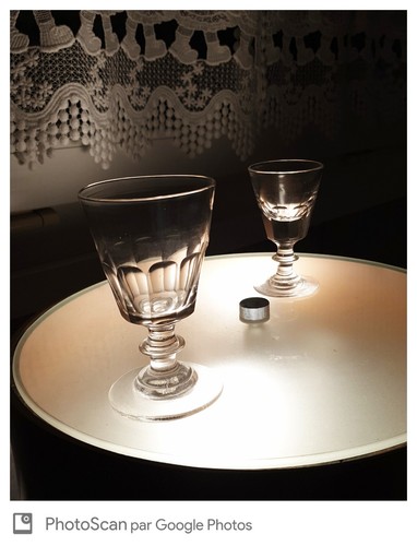 Anciens verres côtes - , à