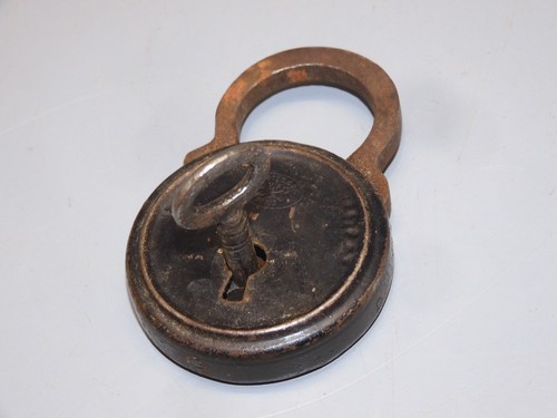 Joli cadenas ancien - cadenas,