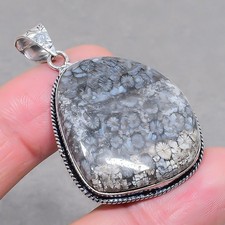Pendentif bijou ancien design cadeau pierre précieuse corail fossile fait mai...