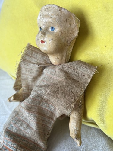 Petite poupée ancienne - petite,