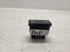 Bouton lève vitre avant passager pour citroën saxo essence de 2000