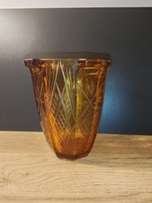 Jolis vase en cristal taillé