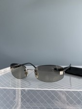 Lunettes de soleil CHANEL –