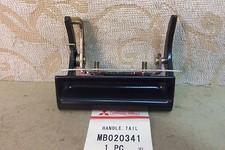 NOS GENUINE  MITSUBISHI L300 VAN BLACK TAILGATE BOOT HANDLE # MB020341