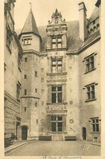 64 PAU LE CHATEAU 22927