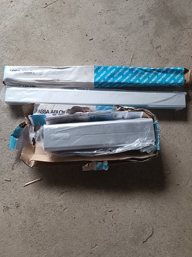 Assa abloy ferme porte - assa, pour