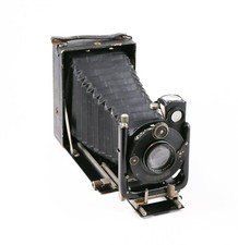 Appareil photo ancien à