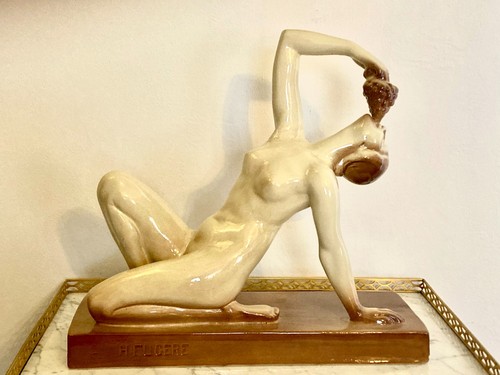 Sculpture femme fugère art - sculpture,