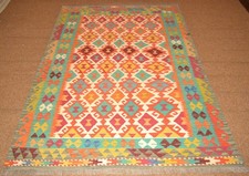 Tapis Kilim Oriental Tissé À